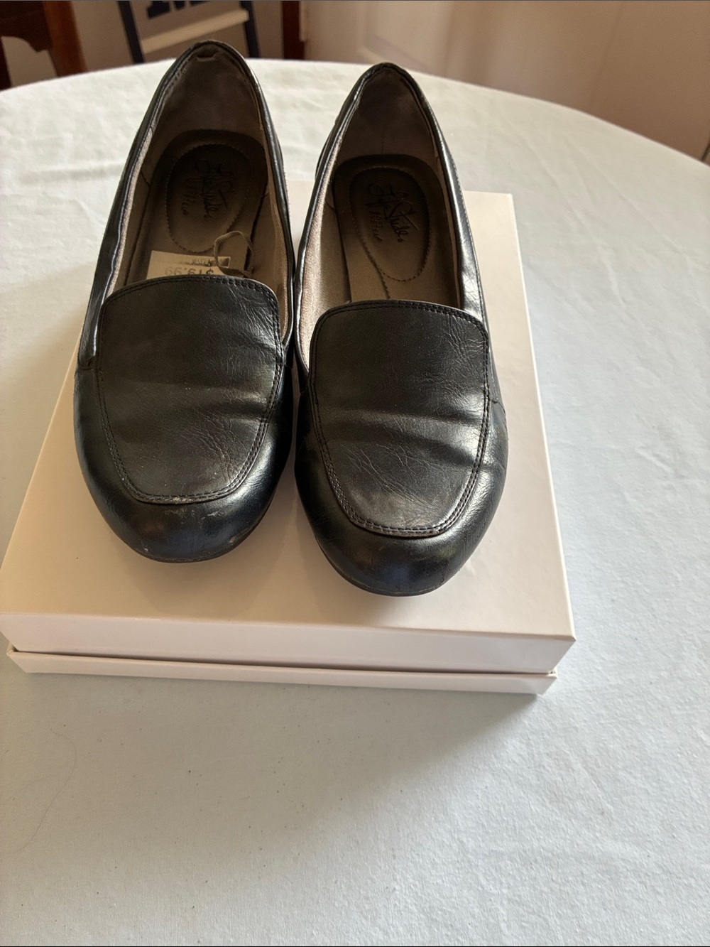 Life Stride Navy Blue Leather Slip-On Loafers for Women Size 8.5